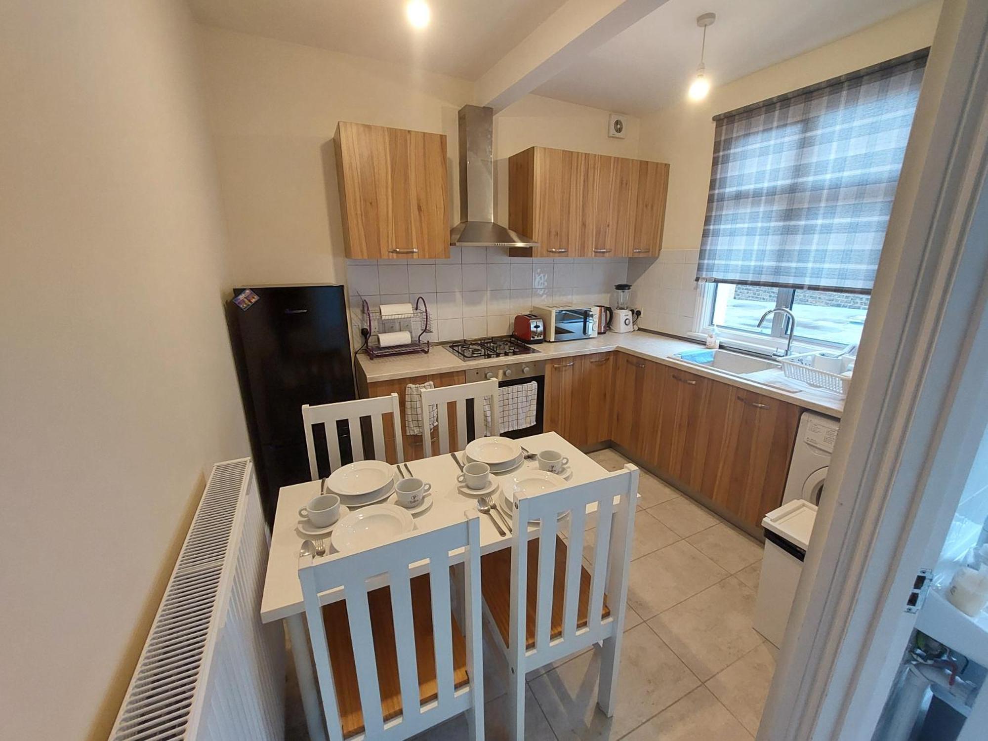 Family Friendly 3 Bedroom Flat Zone 2 - Children Stay Free! London Exterior photo
